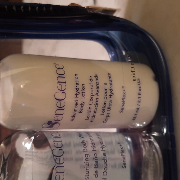UNUSED.  SeneGence Travel Set - Picture 2 of 4